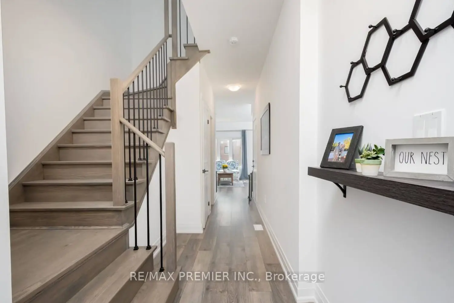 15 Haven Lane photo 3