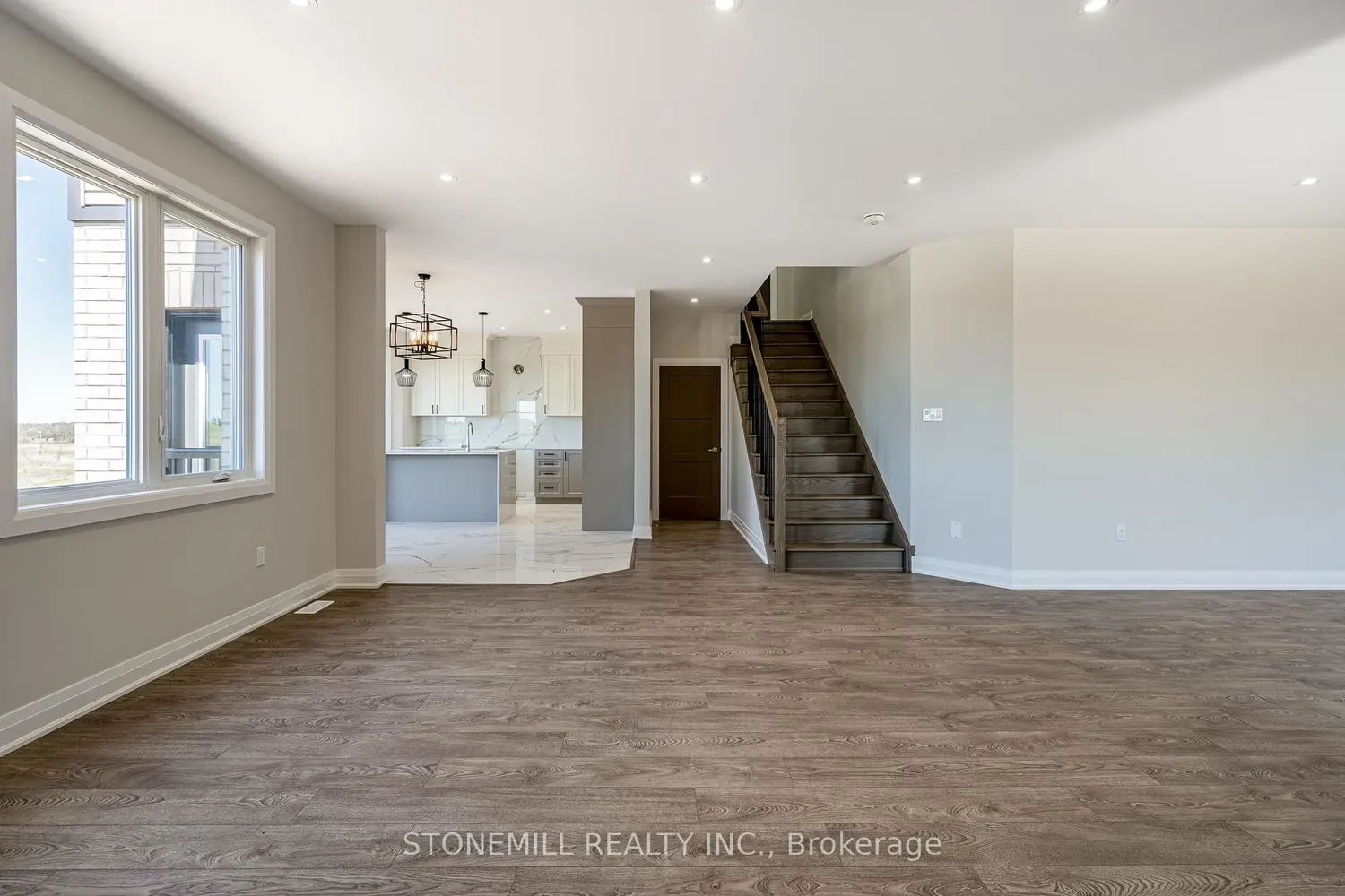229 Midland Place photo 5