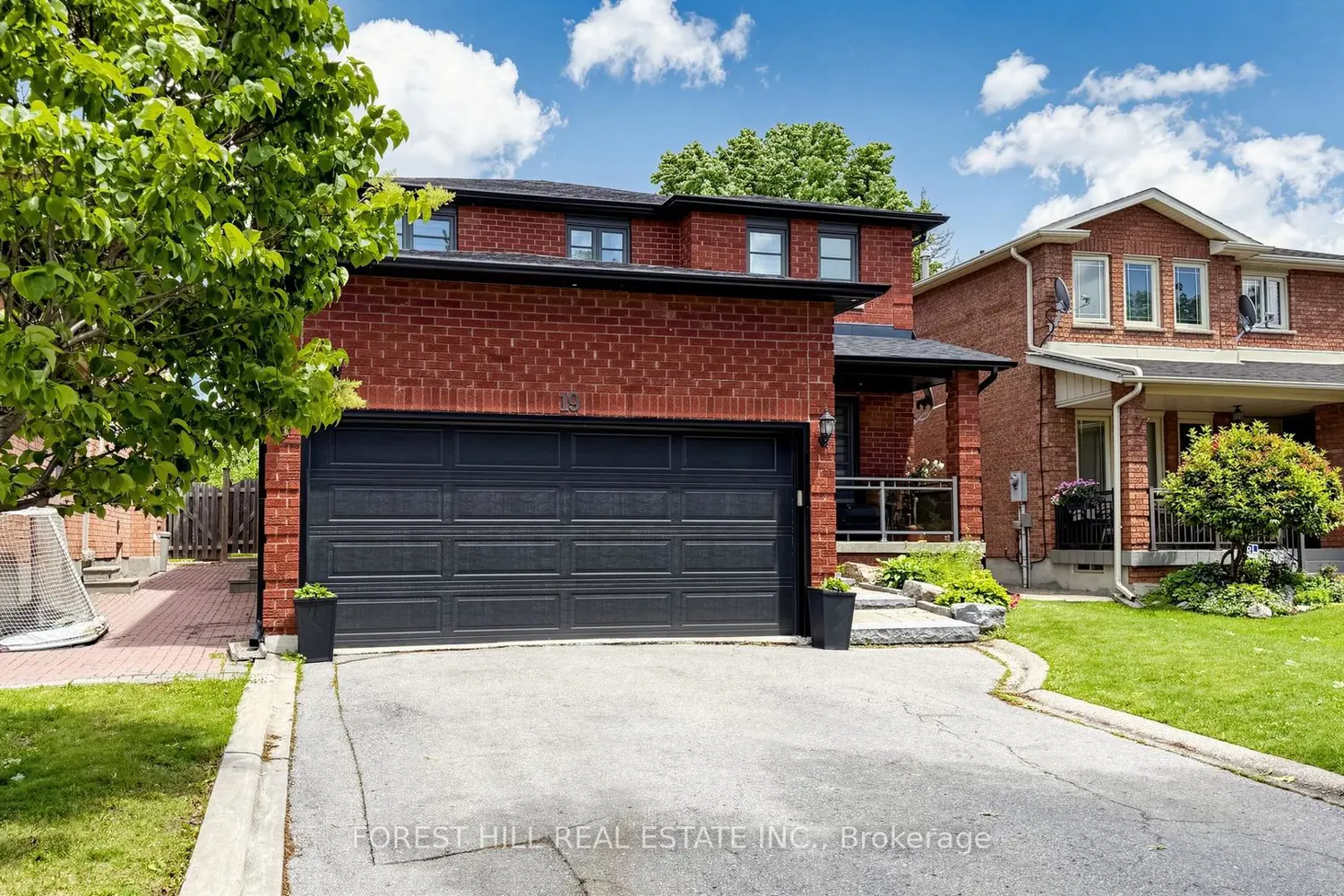 19 Romano Crescent photo 3
