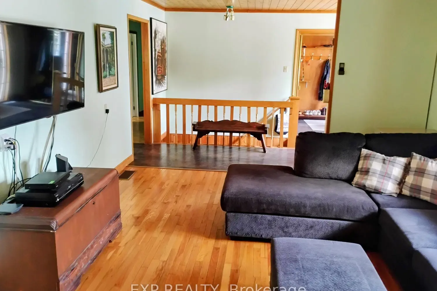 91 Simcoe Road photo 3