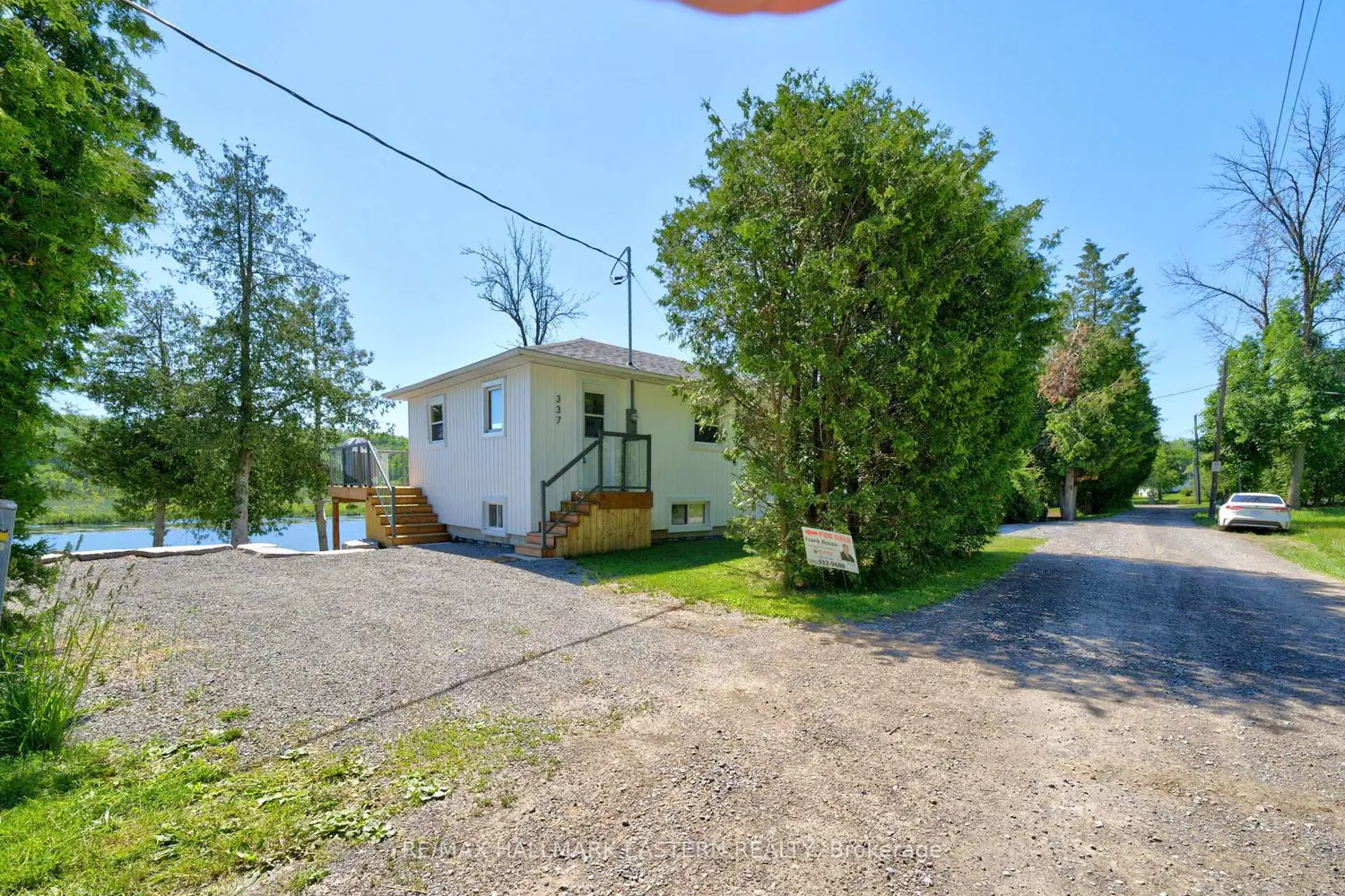 337/338 Rainbow Drive photo 3