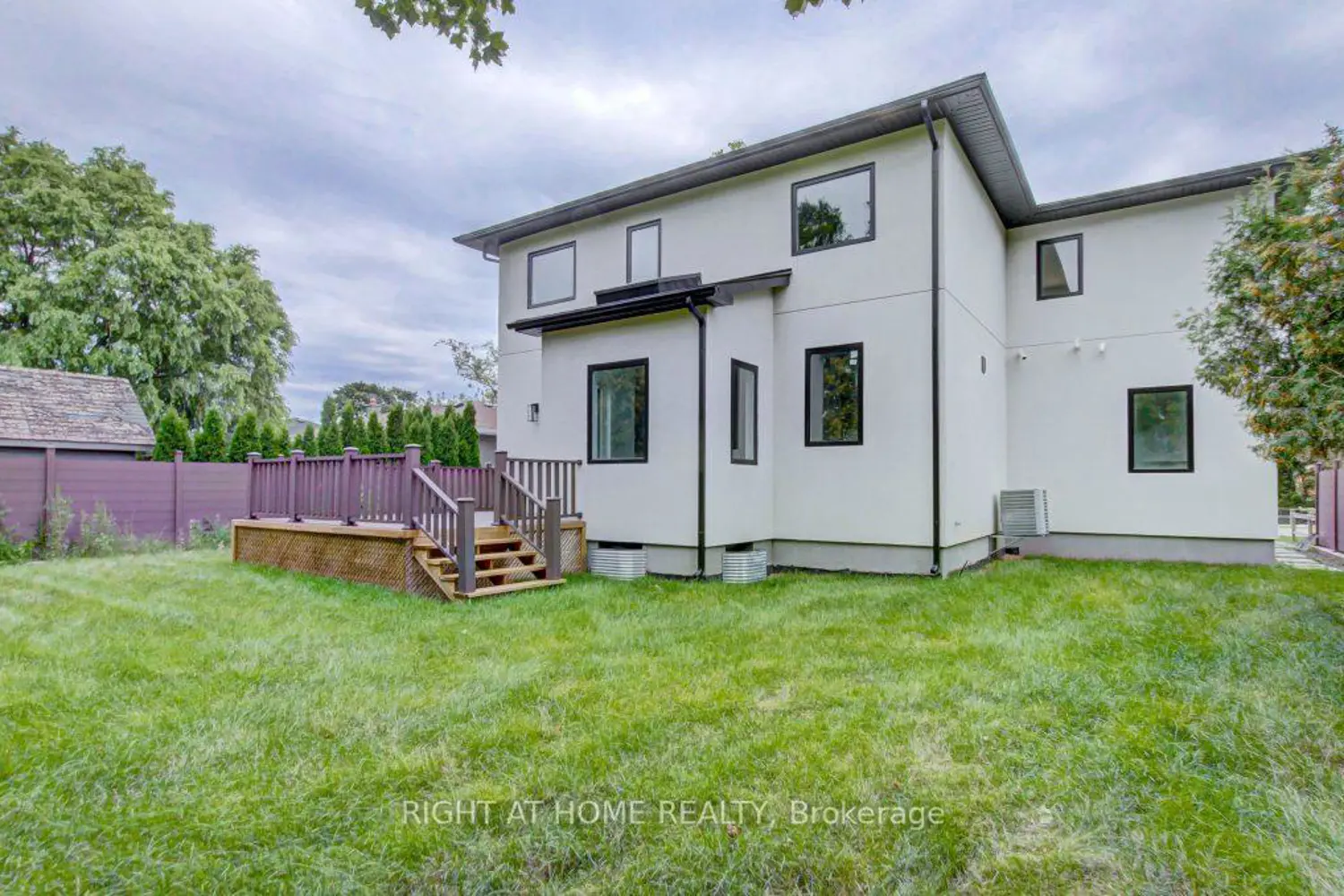 1165 Pinegrove Road photo 3