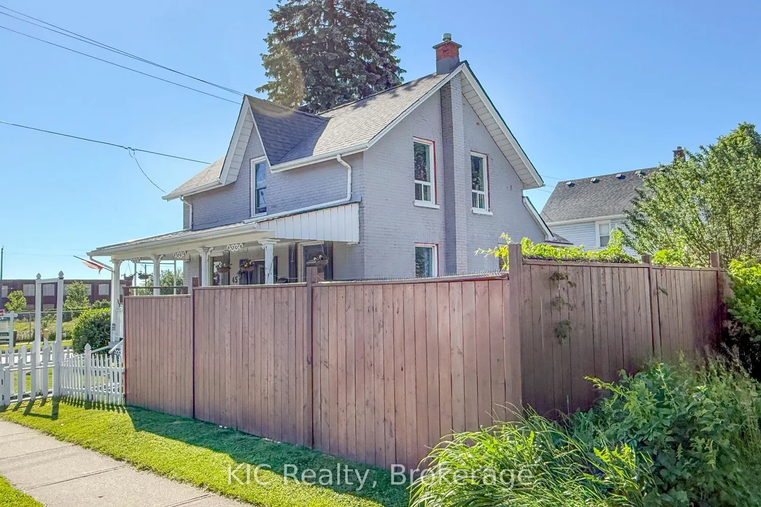 45 Albany Street photo 2