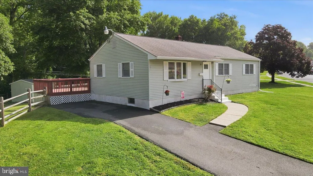 300 Tamara Circle, Newark, DE 19711