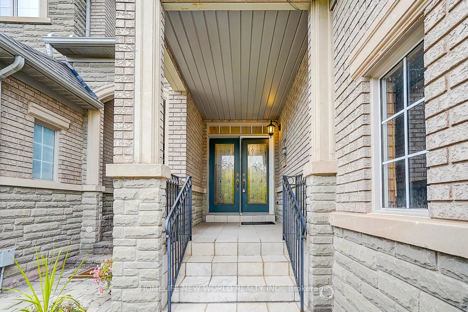 2305 Woodfield Road photo 2