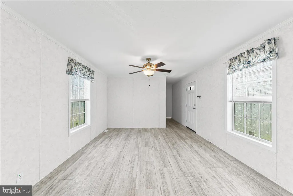 513 Canter Road Unit 128, Wilmington, DE 19810 photo 4
