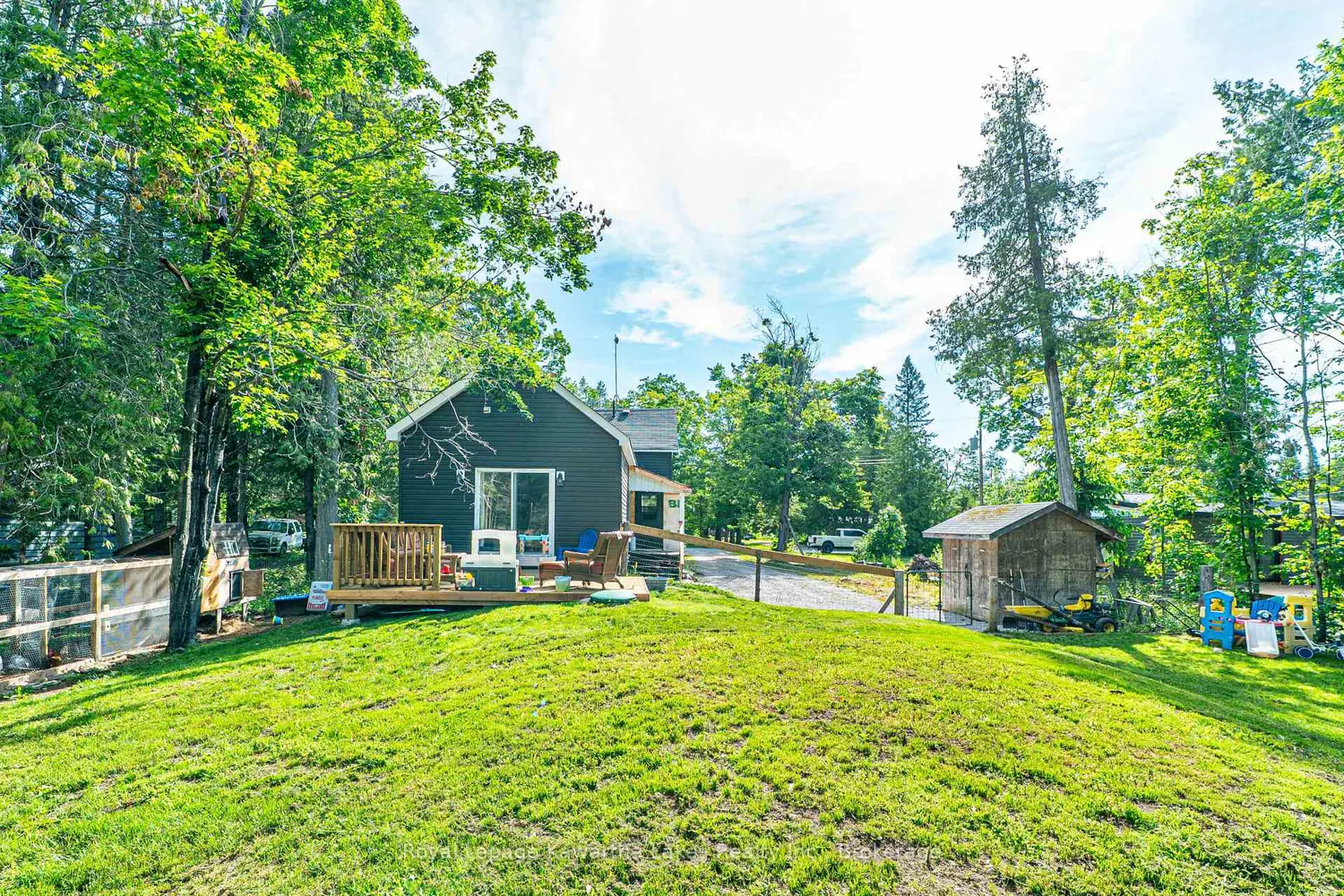 112 Echo Bay Road photo 3