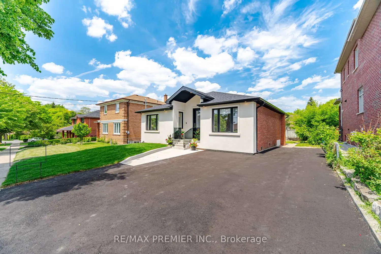 62 Flamborough Drive photo 4