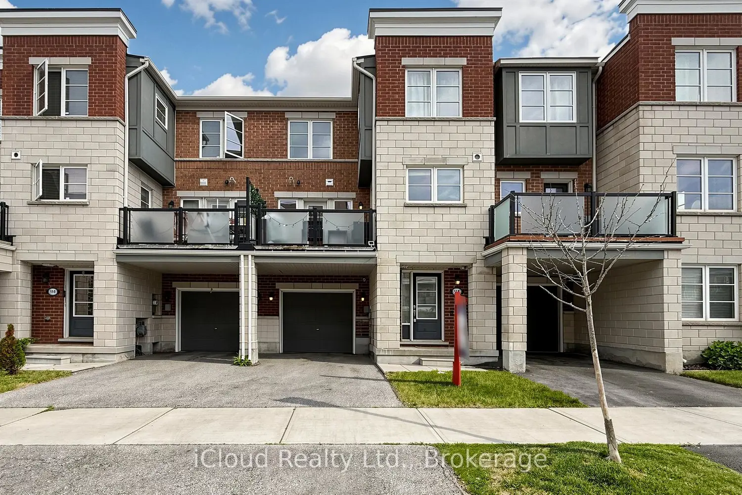 118 Baycliffe Crescent