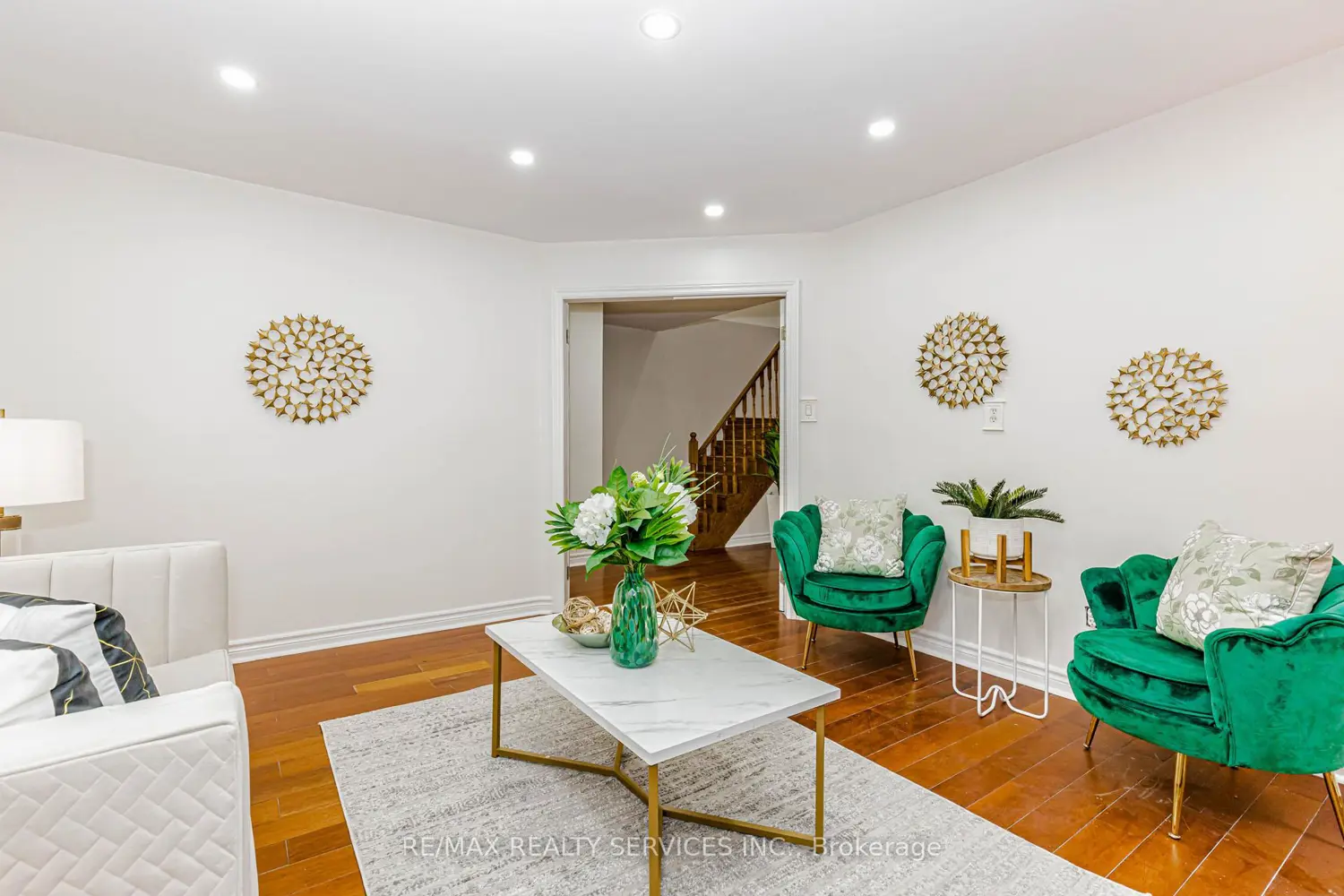 67 Morton Way photo 4