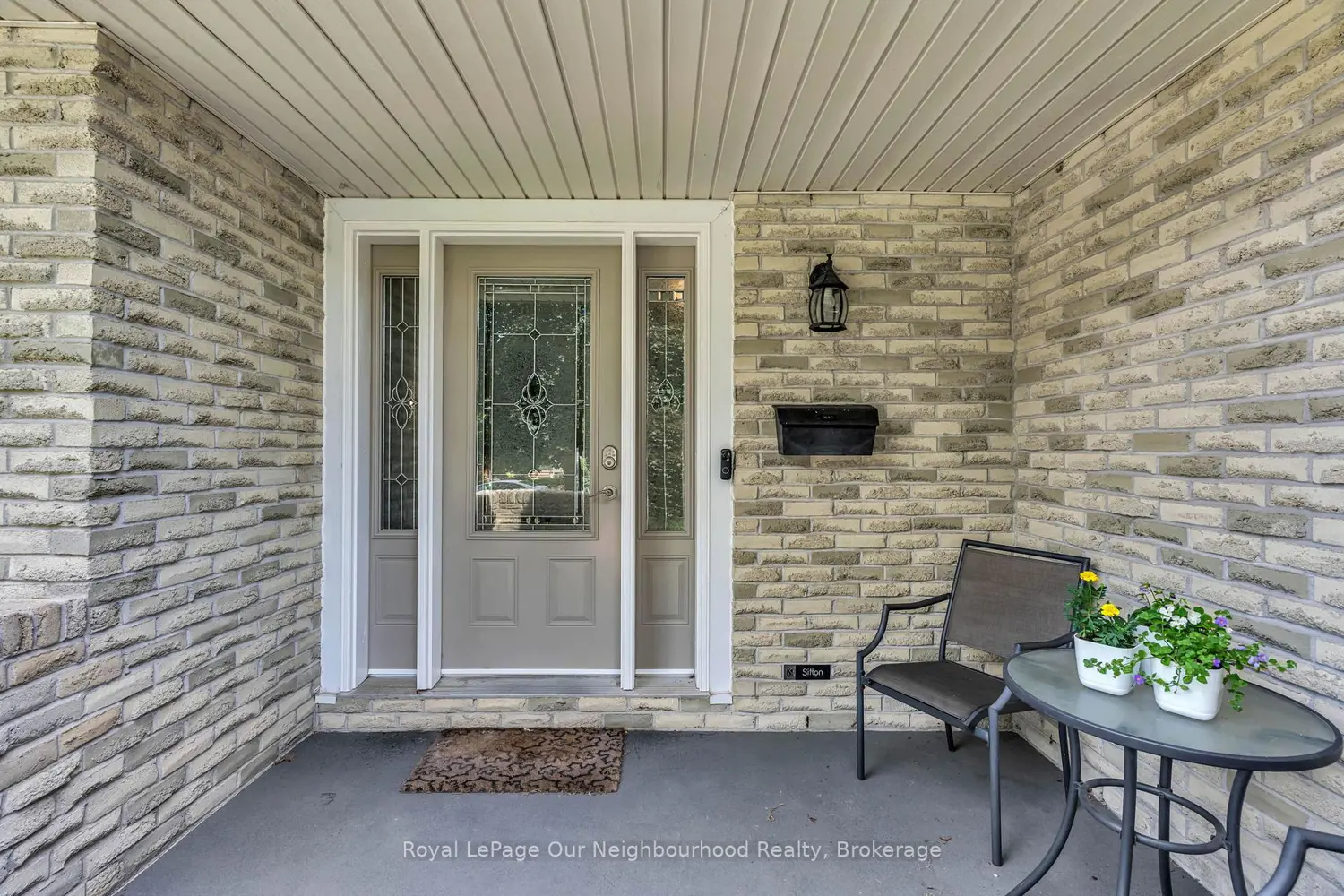 67 Bartlett Crescent photo 2