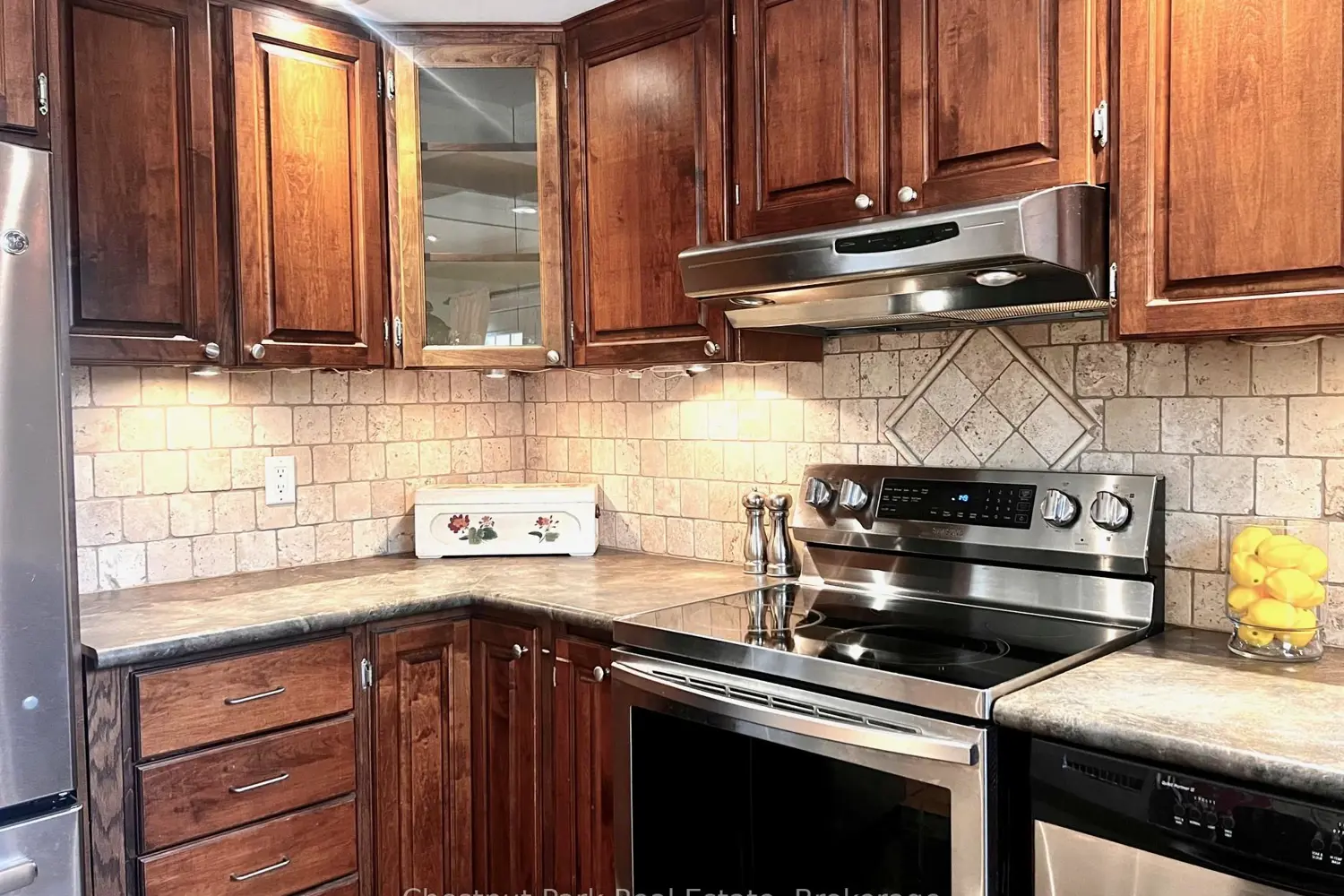 135 Christopher Avenue photo 5