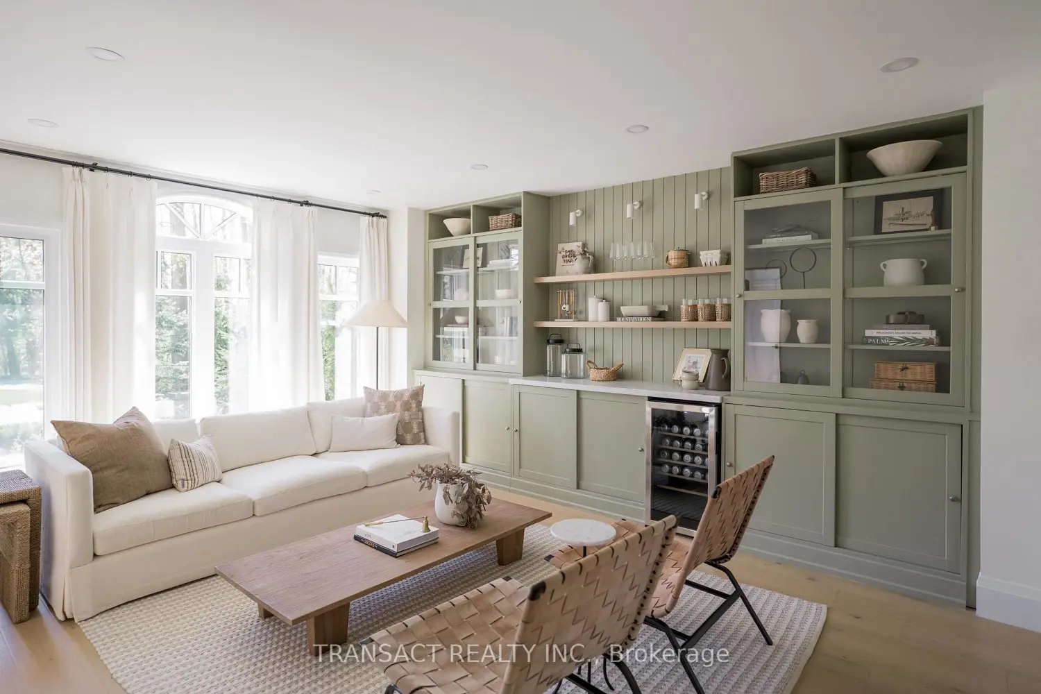28 Alana Drive photo 3
