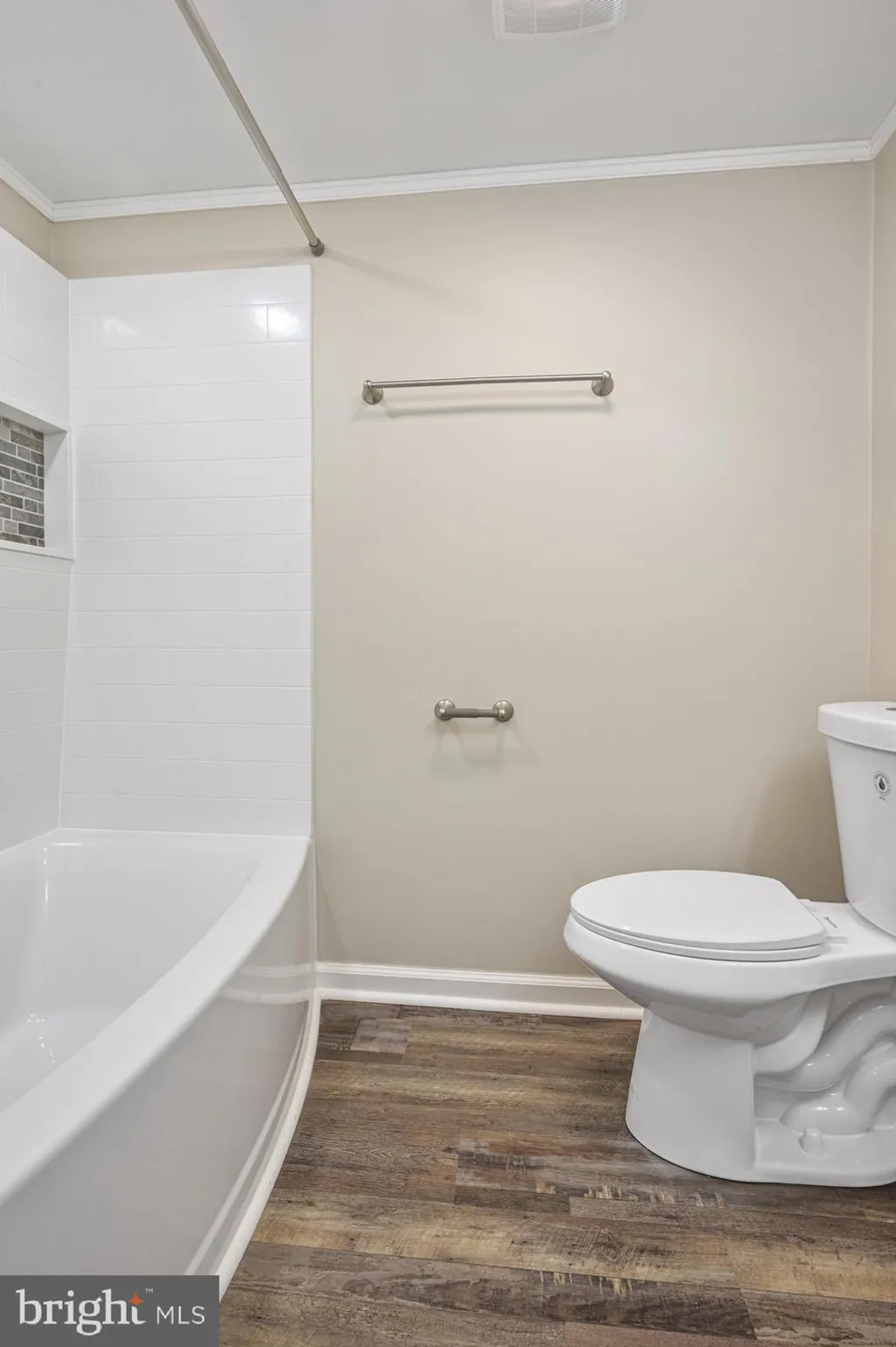 102 N Caroline Place Unit 201, Dover, DE 19904