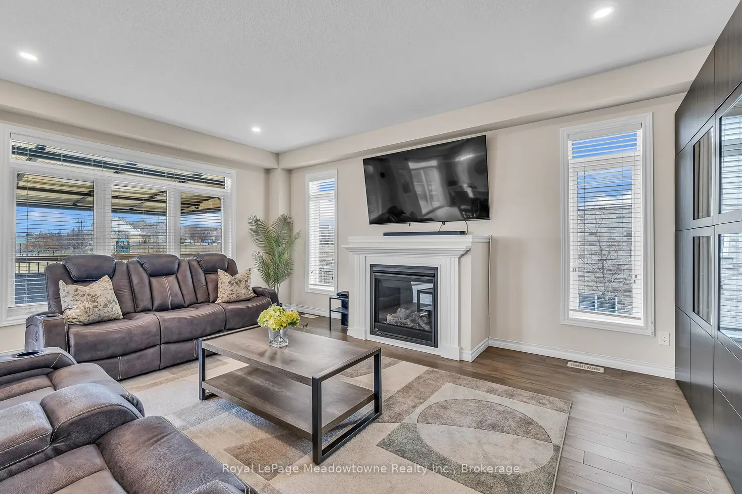 75 Norma Crescent photo 4
