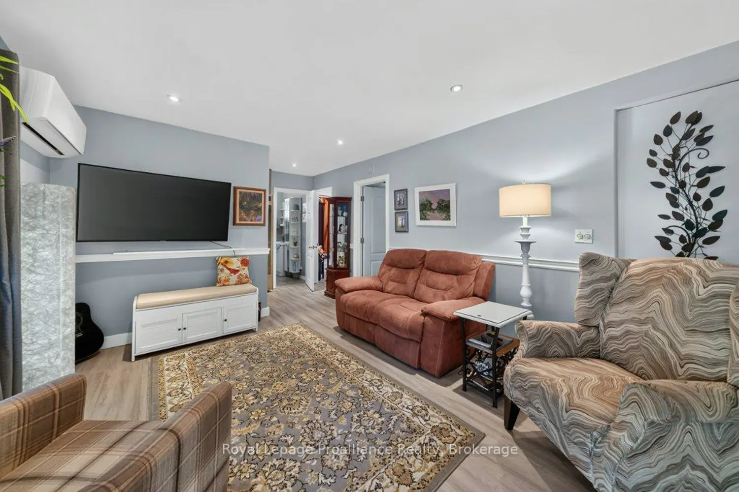 1012 Lakeshore Drive photo 4