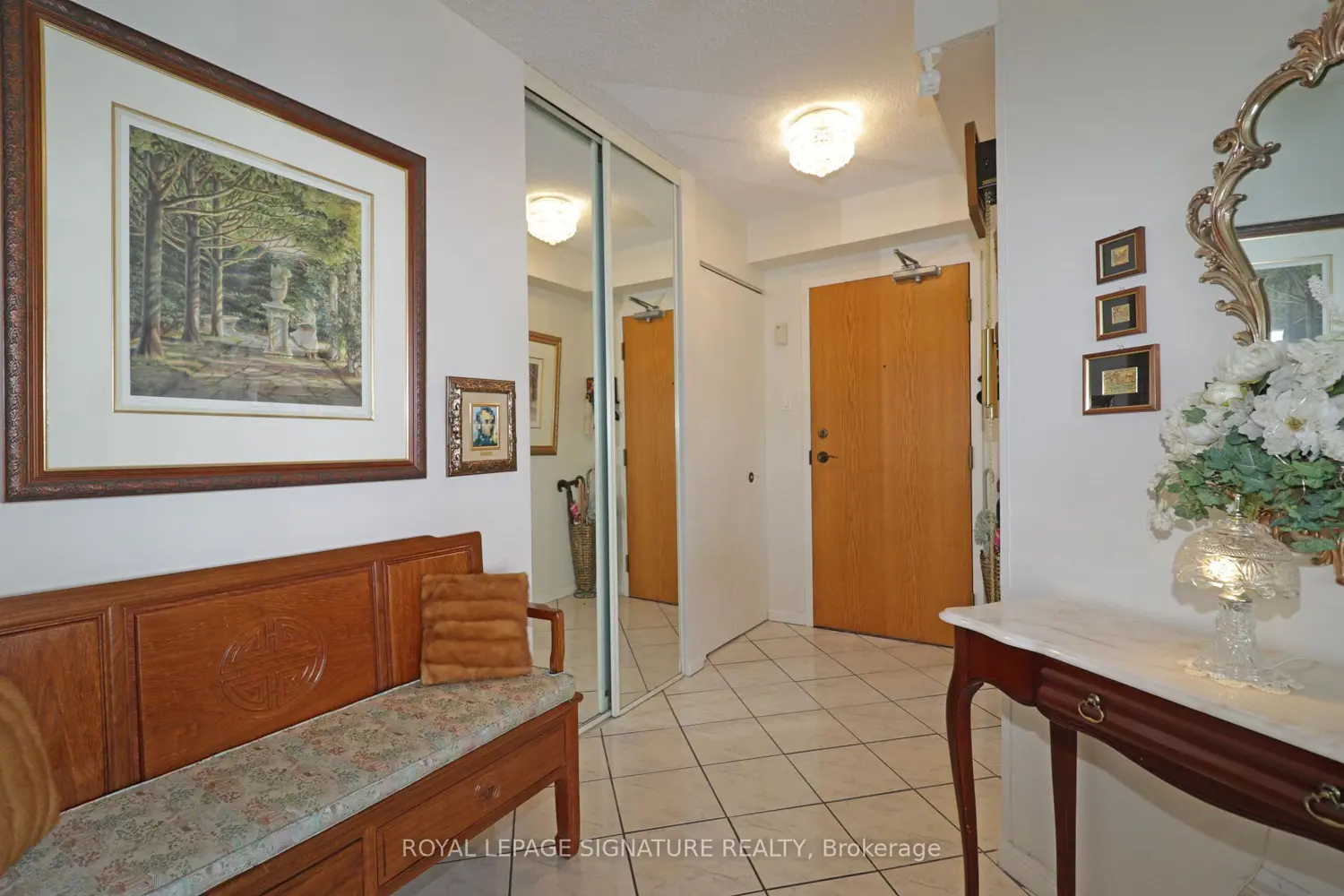 65 Ellen Street 1004 photo 2