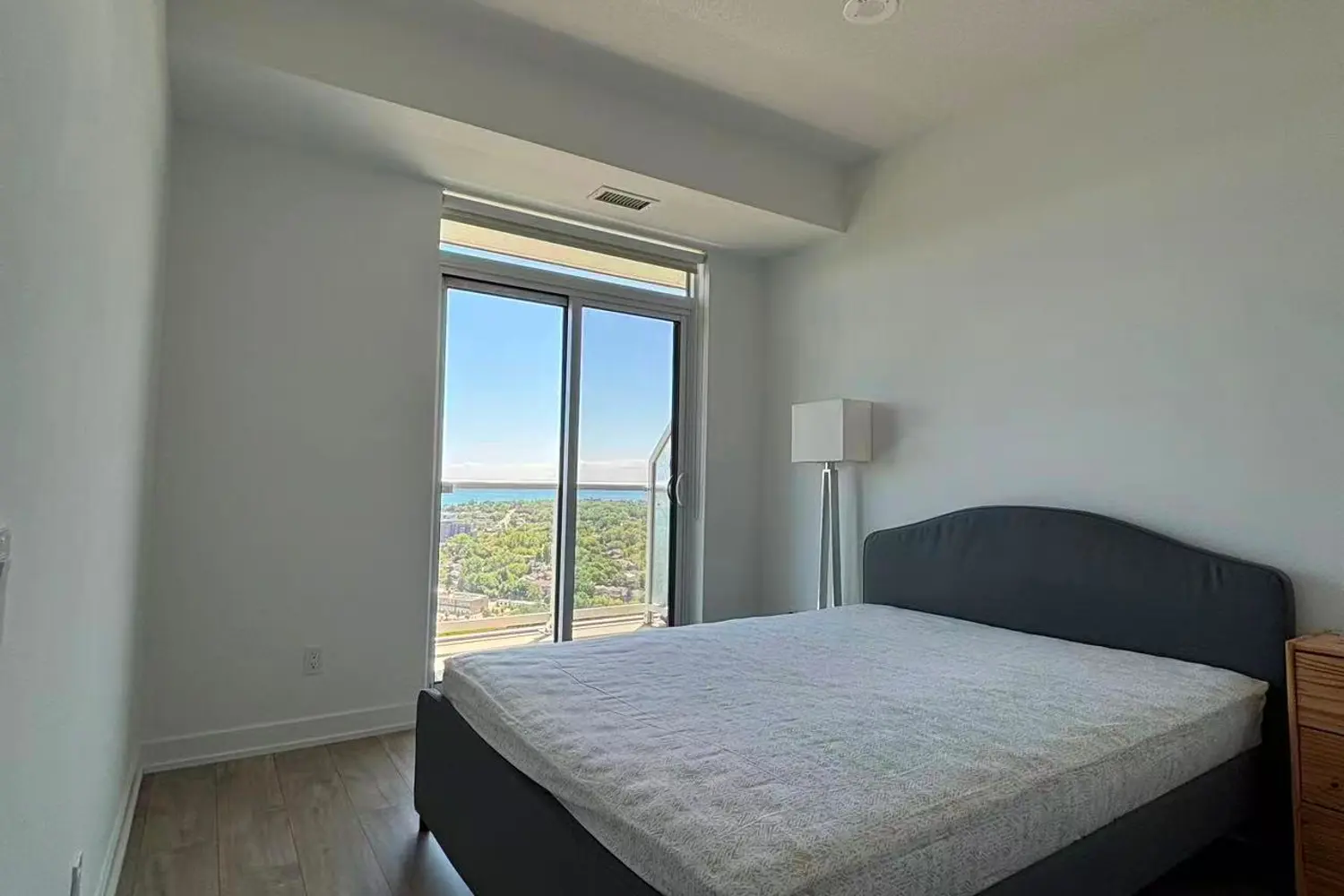 251 Manitoba Street 2506