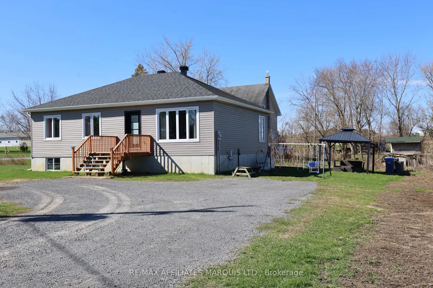 69 St Polycarp Street photo 2