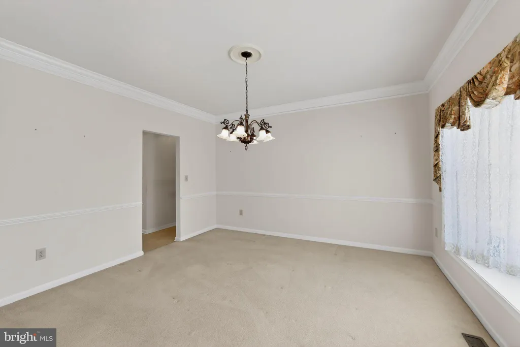 221 Cullen Way, Newark, DE 19711 photo 4
