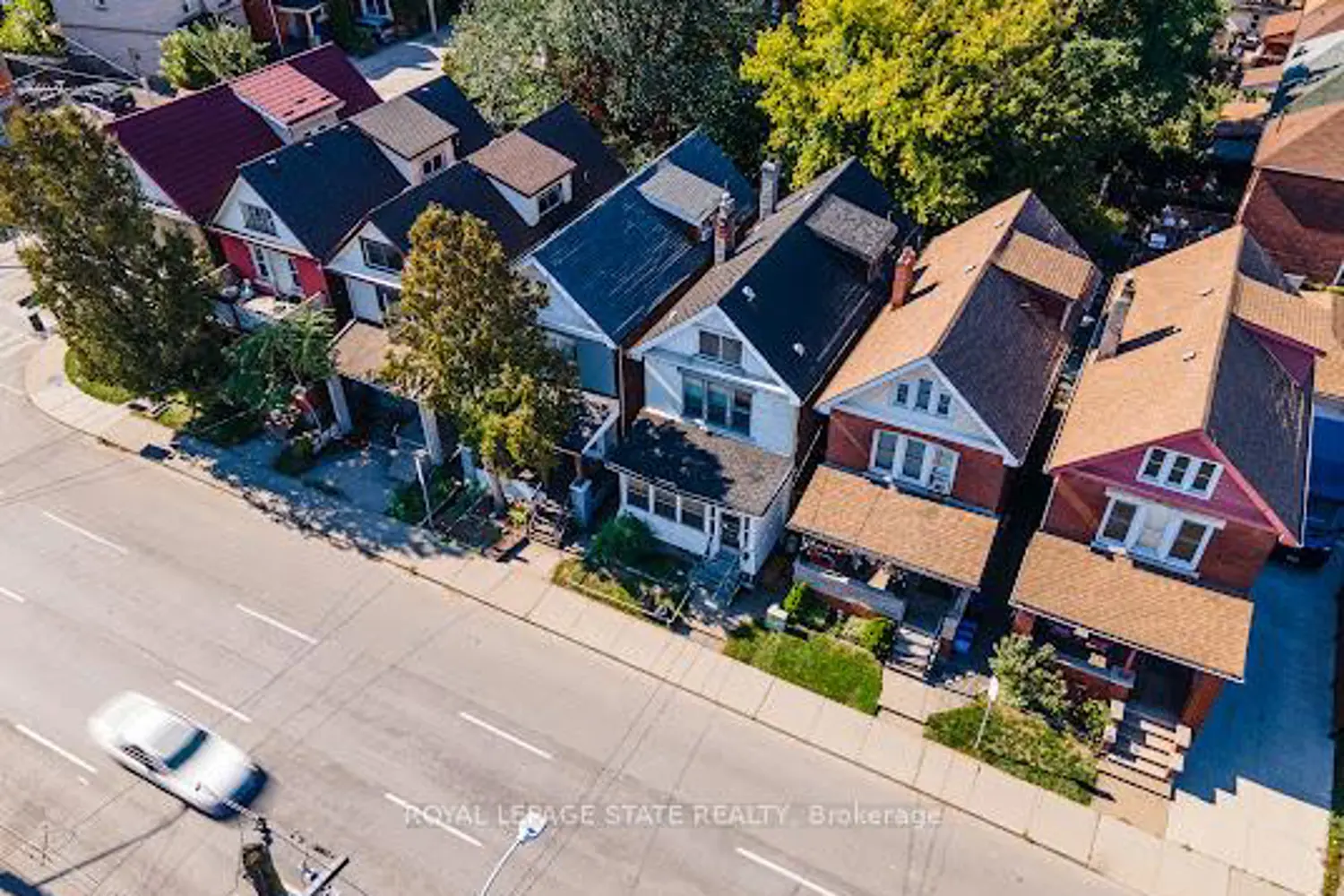 35 Sherman Avenue photo 4