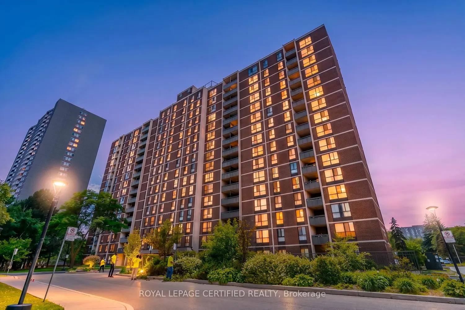 3170 Kirwin Avenue 1402 photo 2