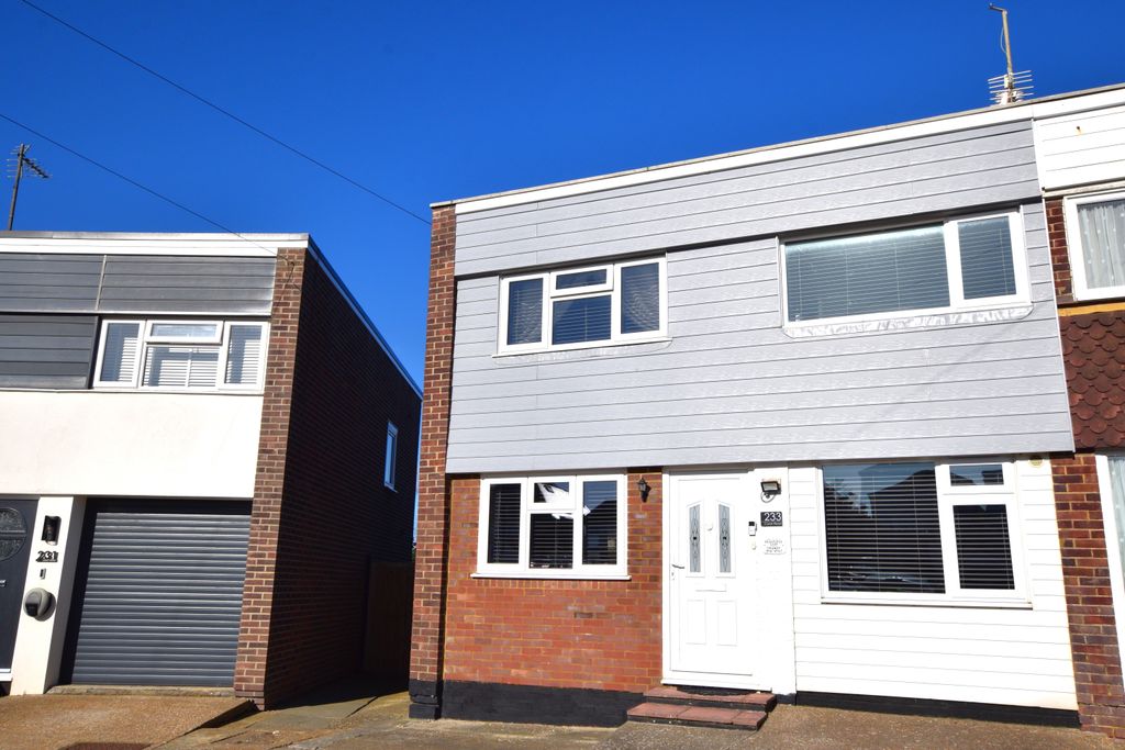 4 bed end terrace house for saleCoast Road, Pevensey Bay BN24