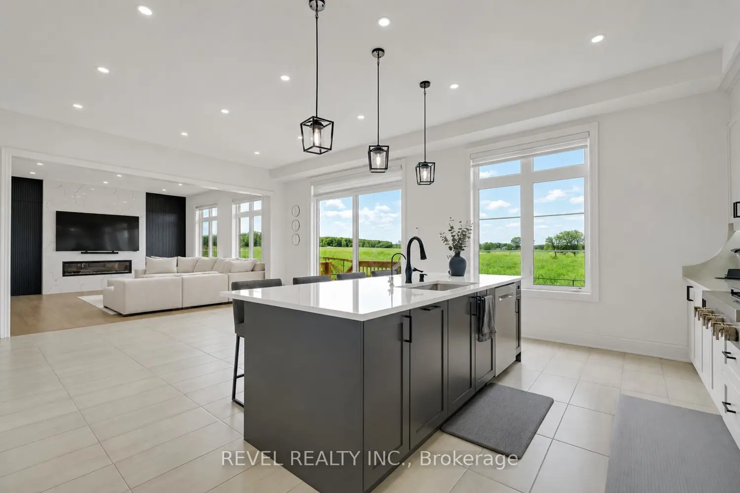 77 Marigold Boulevard photo 3