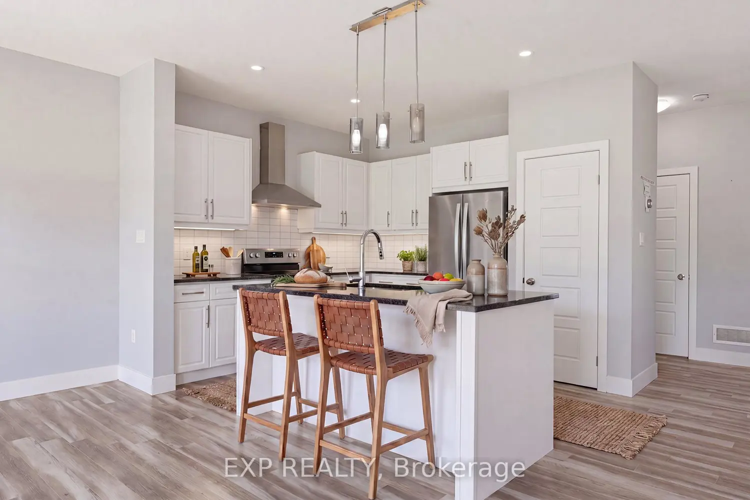 1272 Sandbar Street photo 3