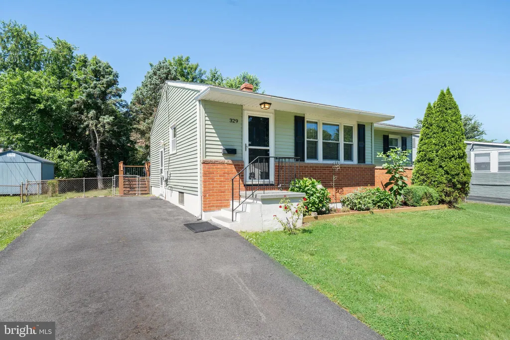 329 Tamara Circle, Newark, DE 19711 photo 2