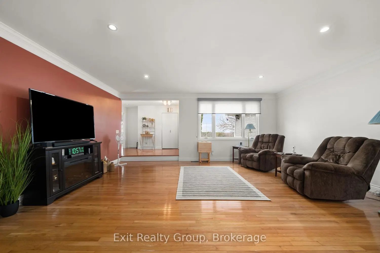 95 Boundary Road photo 4
