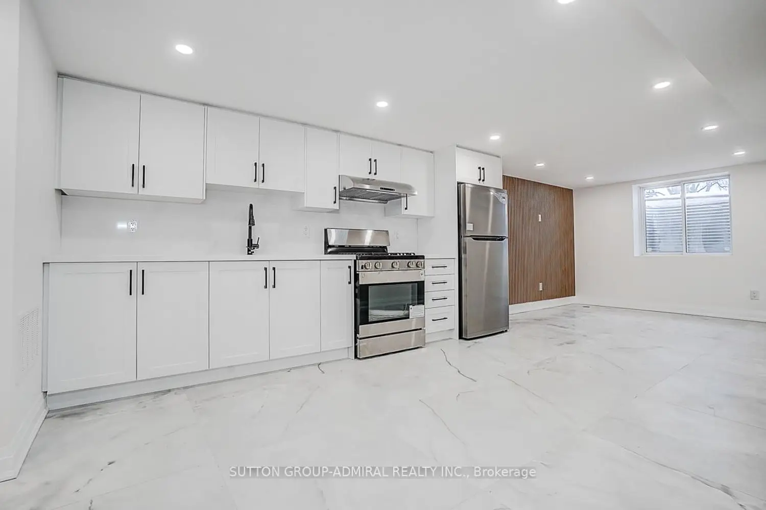 176 Cherrywood Drive photo 2