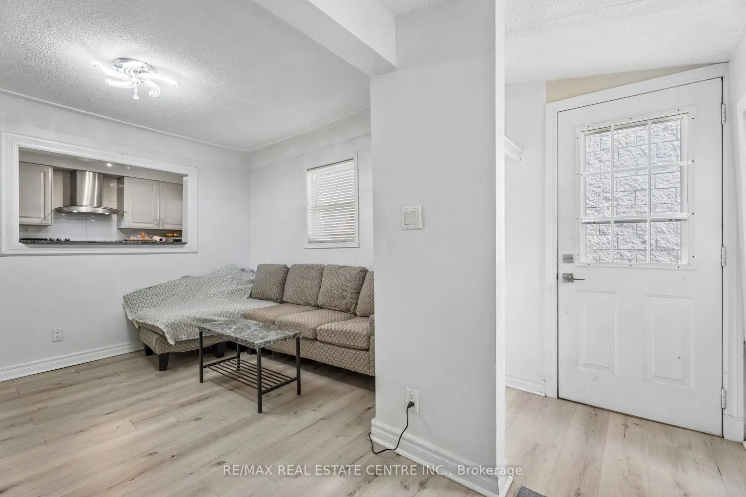43 Whitfield Avenue photo 3
