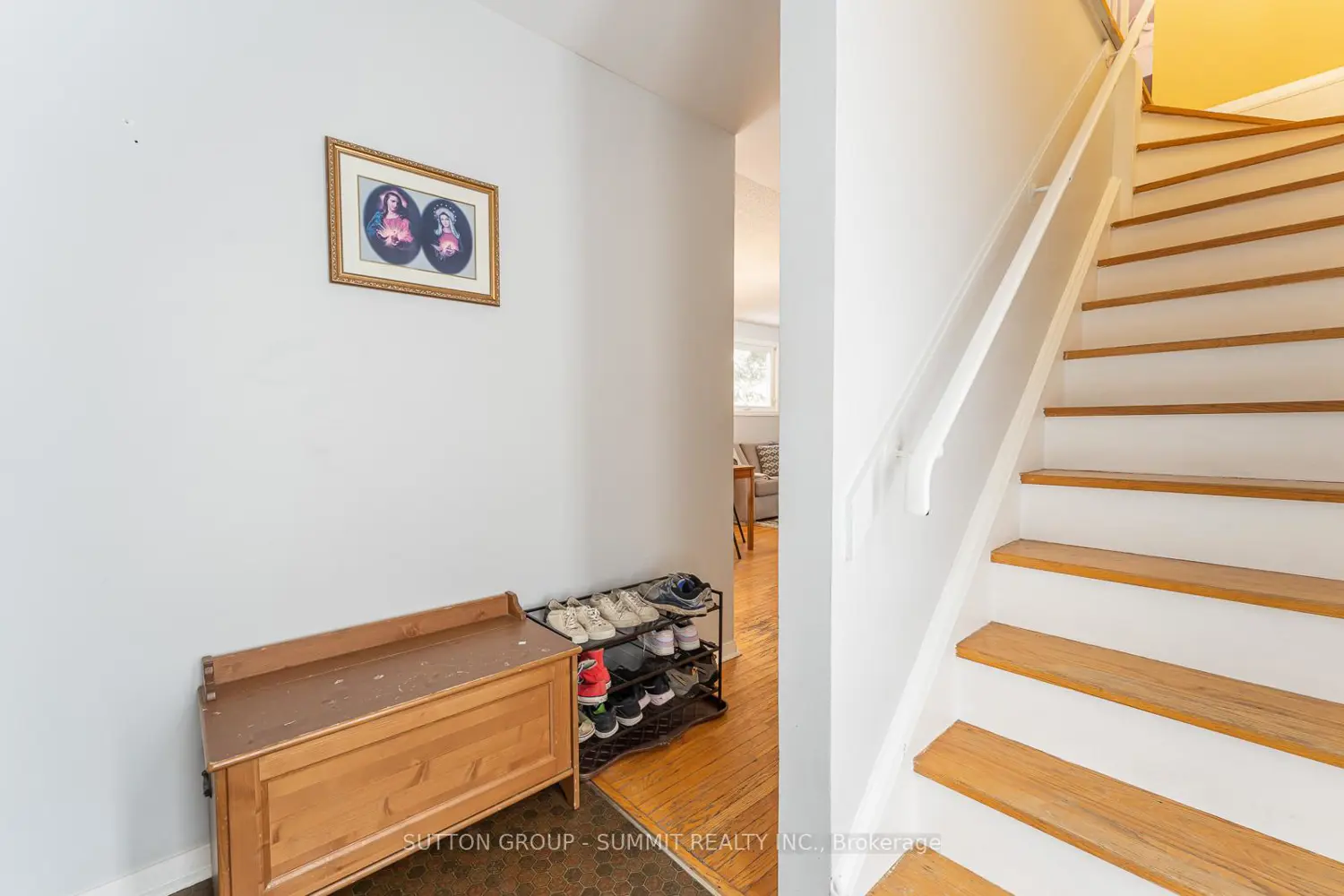 206 6Th Avenue photo 4