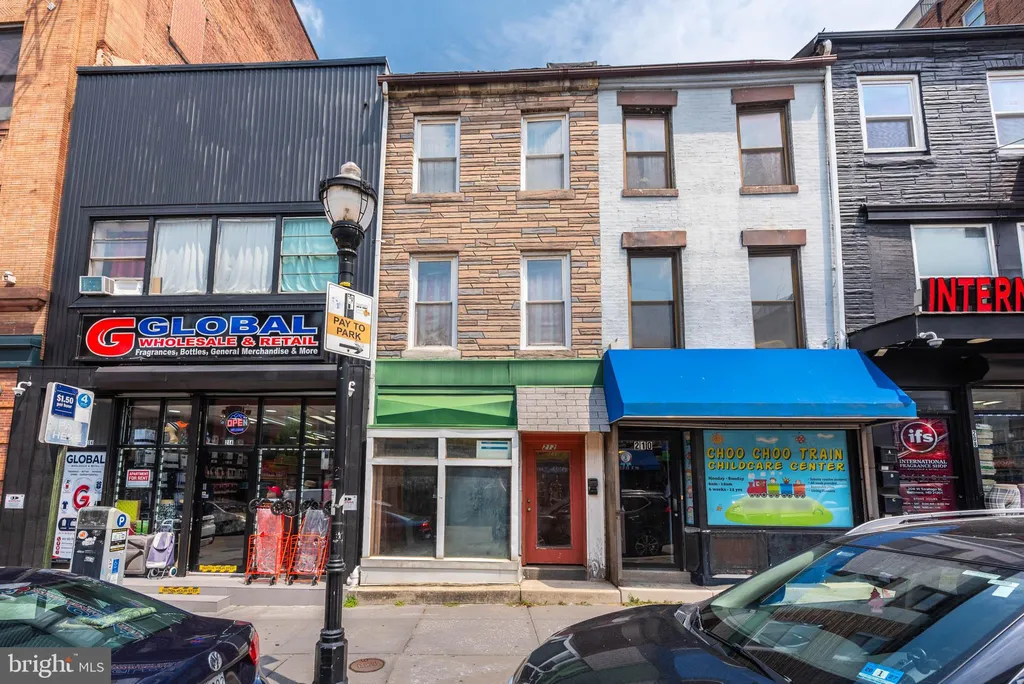 212 W Saratoga Street, Baltimore, MD 21201