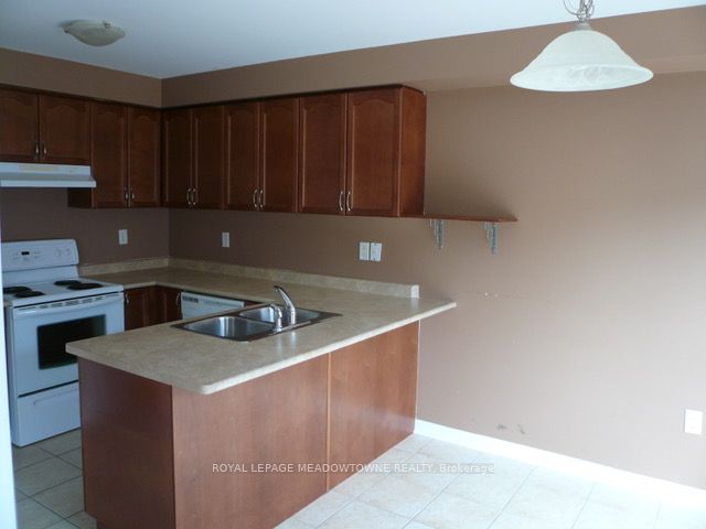 1062 Wickson Way, Milton, ON, L9T 6Y4 photo 3
