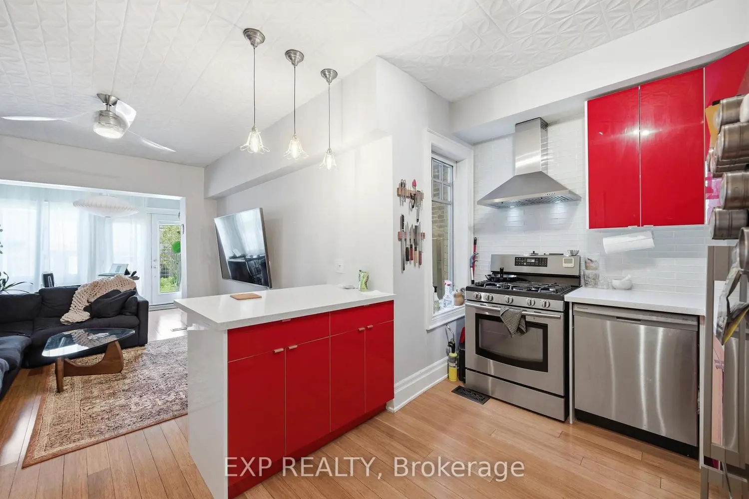 679 Ossington Avenue photo 3