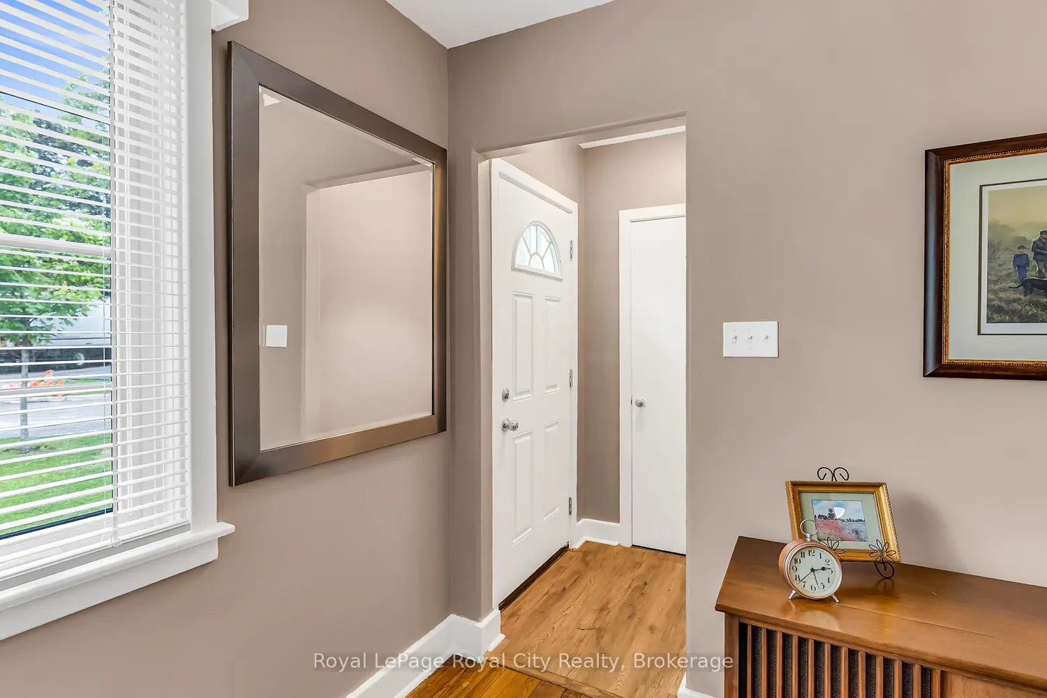 56 Winston Crescent photo 5