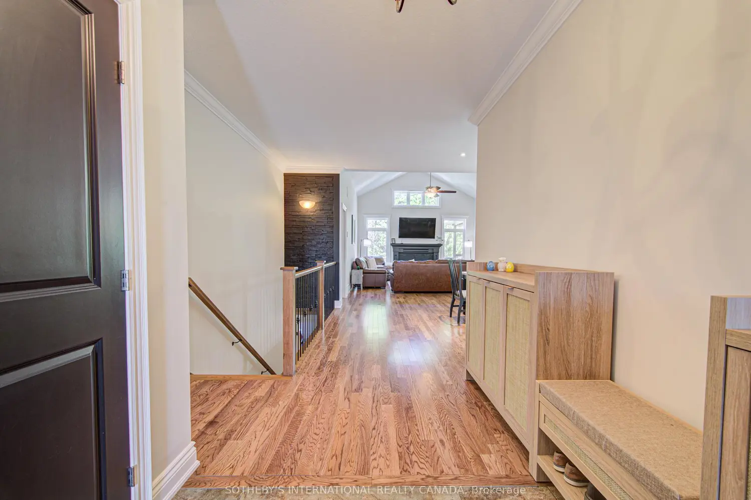 122 Angler Avenue photo 5