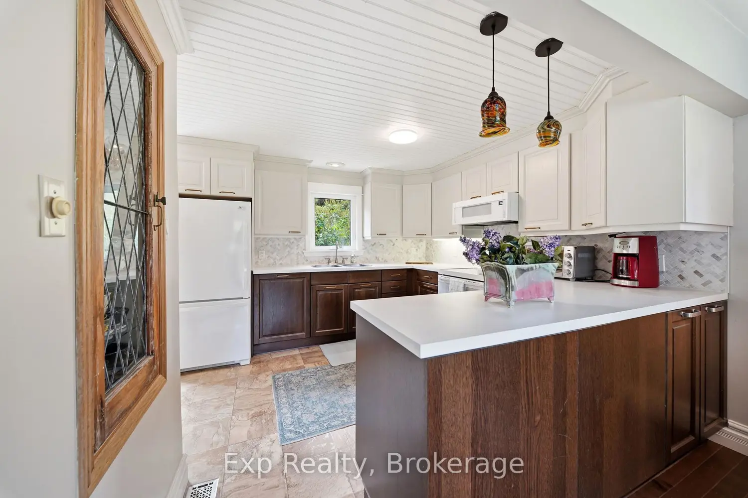 190 Beaver Creek Road photo 4