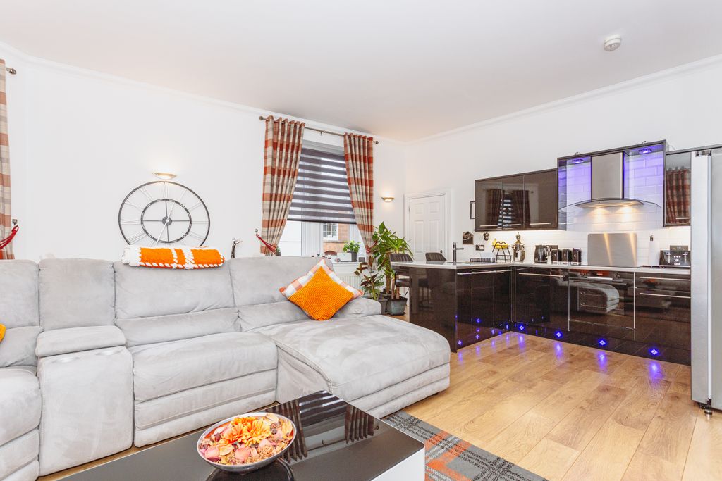 3 bed flat for saleIrish Street, Dumfries DG1