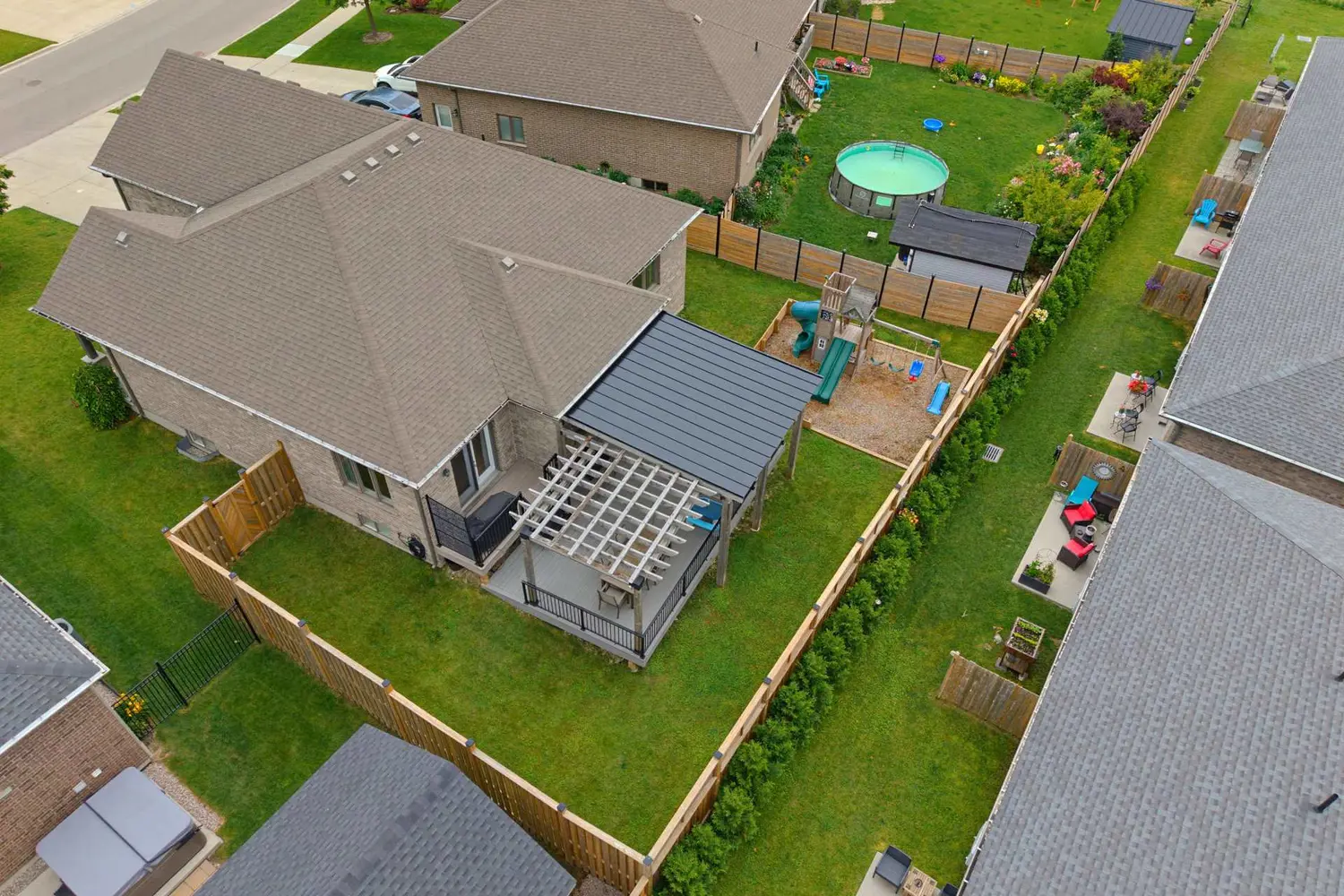 680 Rogers Road photo 2
