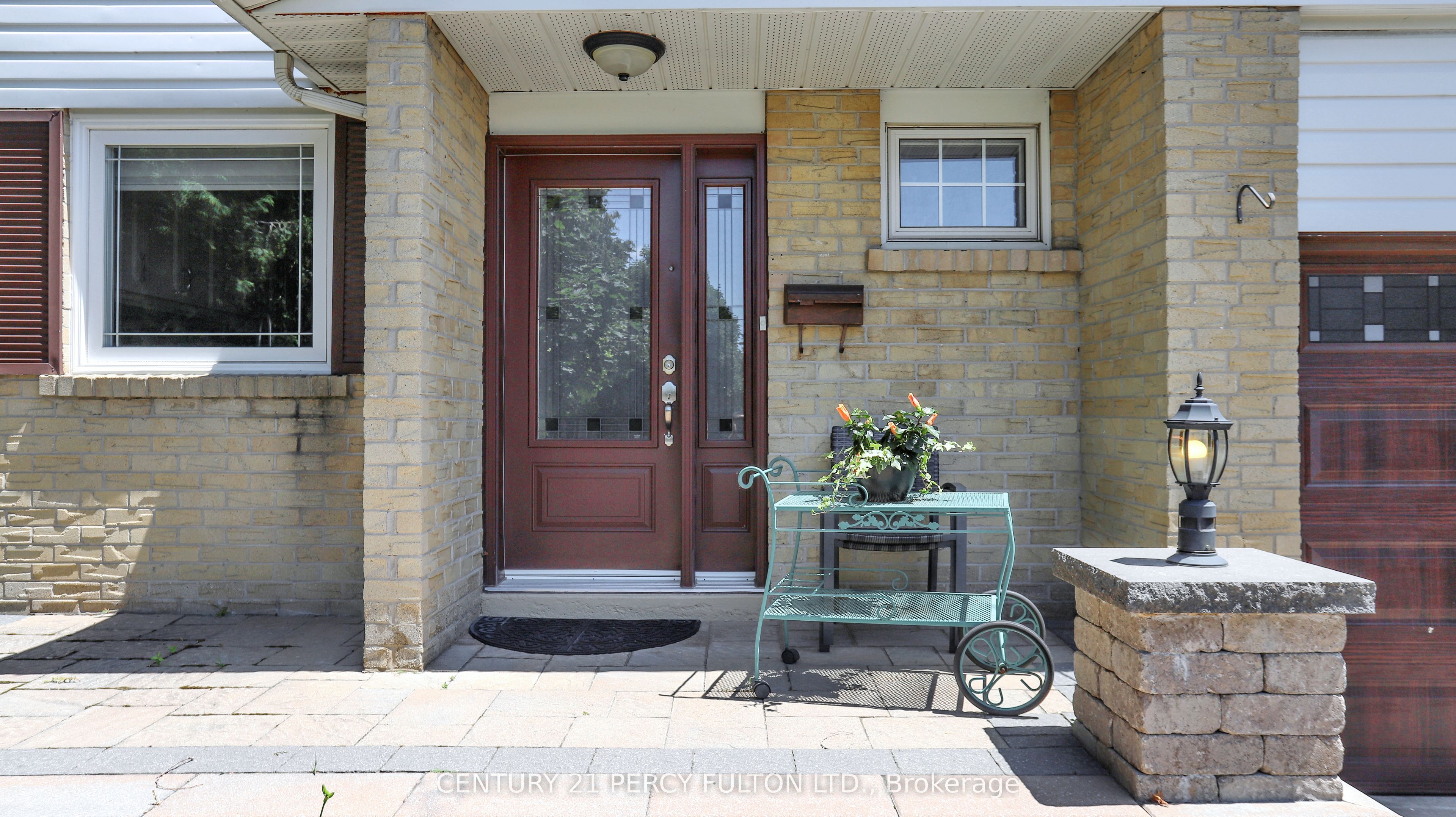 158 Holm Crescent, Markham, ON, L3T 5J3 photo 2
