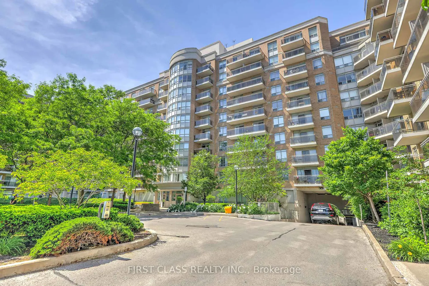 650 Lawrence Avenue 725