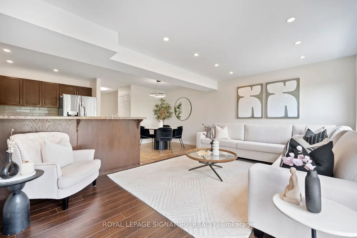 61 Thames Way photo 3
