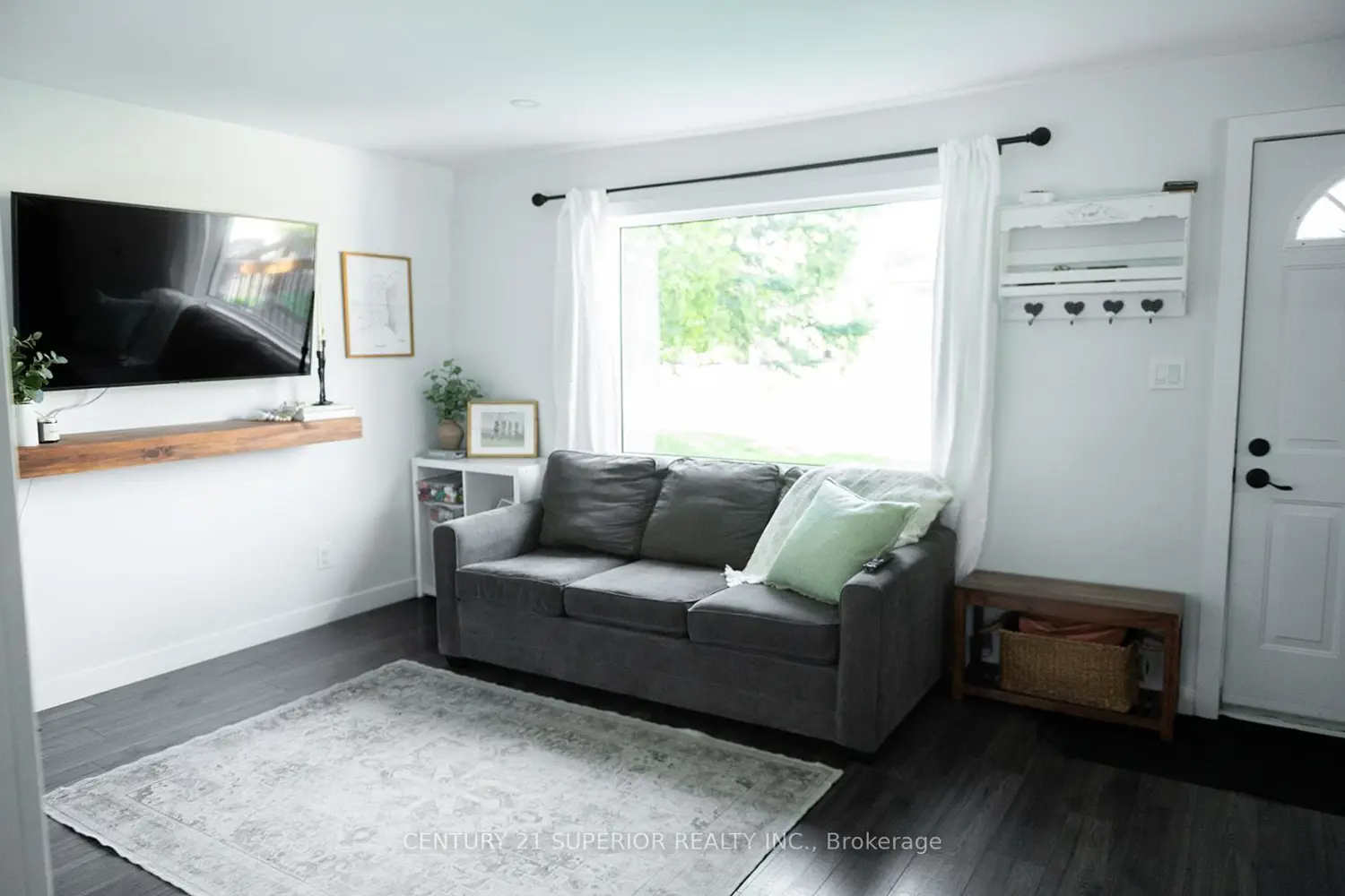 417 Hester Street photo 2