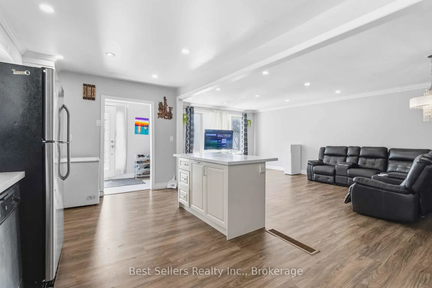 80 Felan Crescent photo 4