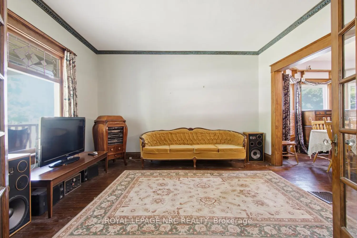 4719 Epworth Circle photo 5