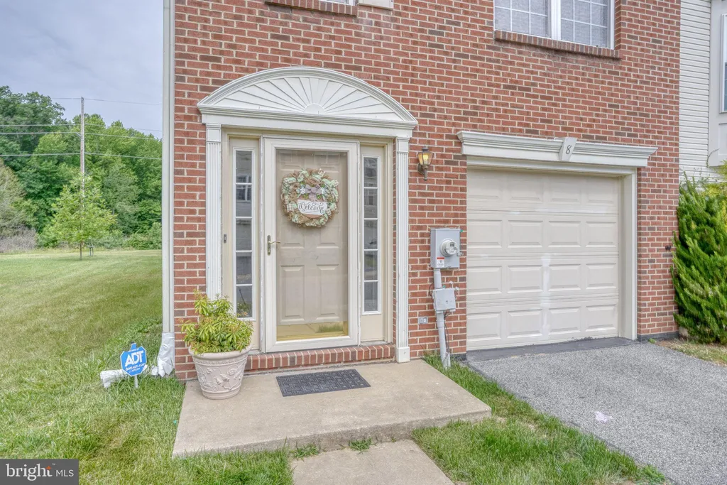 8 Dolmen Lane, Bear, DE 19701 photo 3