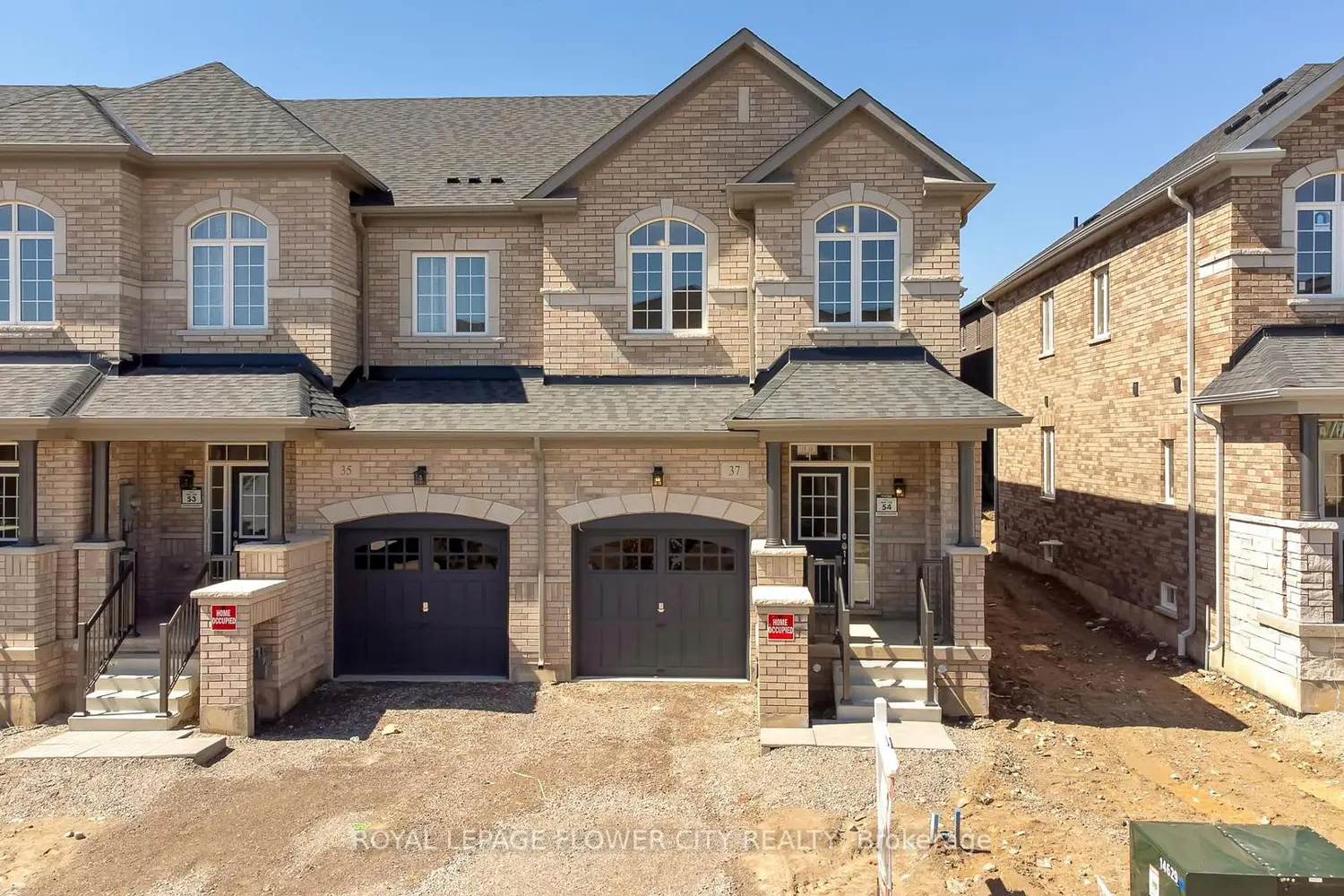37 Gledhill Crescent photo 2